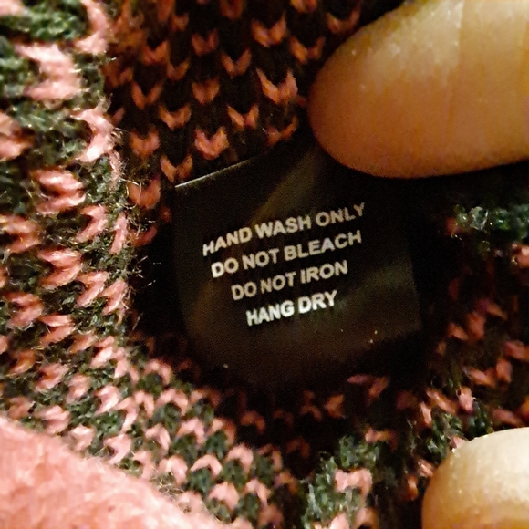 Marcus Adler M/L Pink Heart Charcoal Gray Dog Sweater & Matching Dog Mom Beanie - Picture 7 of 9